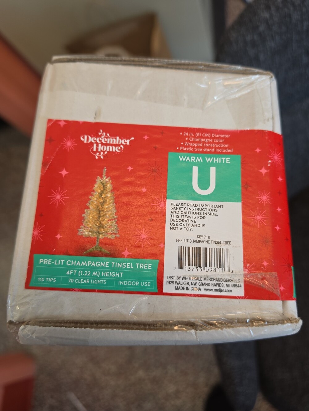 NIB 4 Feet Pre-Lit Champagne Tinsel Christmas Tree December Home 24" Diameter